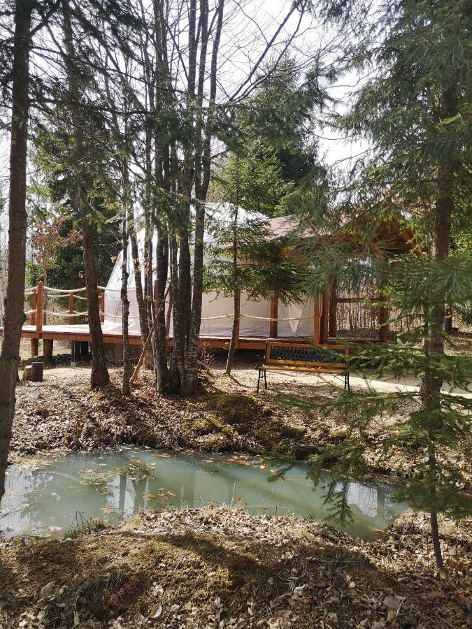 Hotel Medve Dome - Luxury Camping In The Middle Of Nature Vlahita Esterno foto