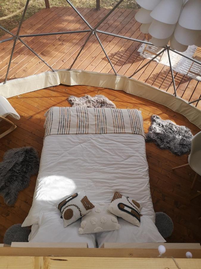 Hotel Medve Dome - Luxury Camping In The Middle Of Nature Vlahita Esterno foto